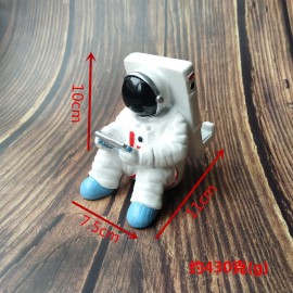 creative crafts resin decoration car gift Chinese astronaut lazy mobile phone holder